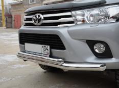 Защита переднего бампера на Toyota Hilux фото 4
