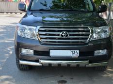 Защита переднего бампера на Toyota Land Cruiser 200 фото 3