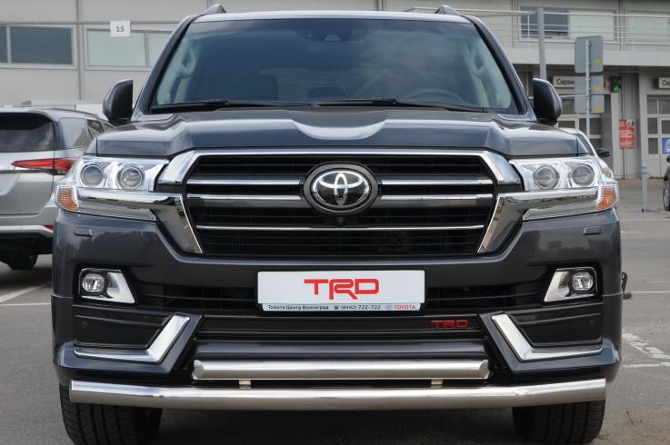 Защита переднего бампера на Toyota Land Cruiser 200 TRD фото 1