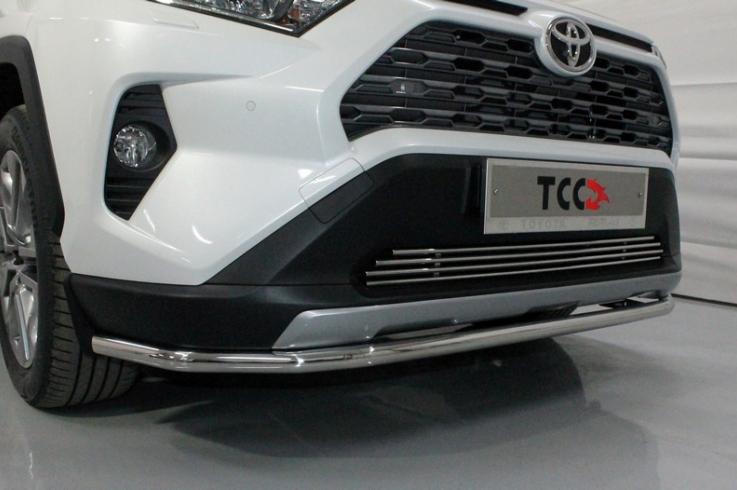 Защита переднего бампера на Toyota RAV4 фото 1