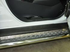 Пороги и боковые трубы на Toyota RAV4 фото 6