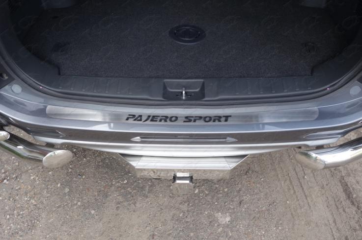 Накладки и молдинги на Mitsubishi Pajero Sport фото 1