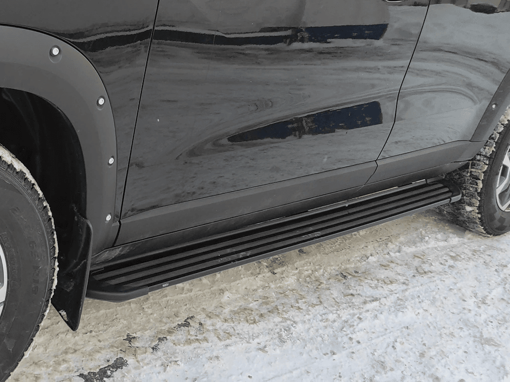Пороги Алюминиевые Чёрные "Slim Line Black" 1820 мм на Хавал Дарго