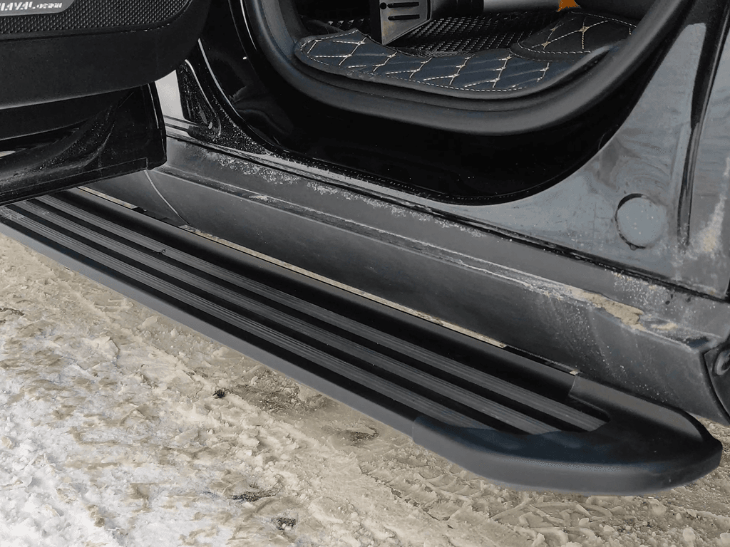 Пороги алюминиевые "Slim Line Black" 1820 мм на Haval Dargo