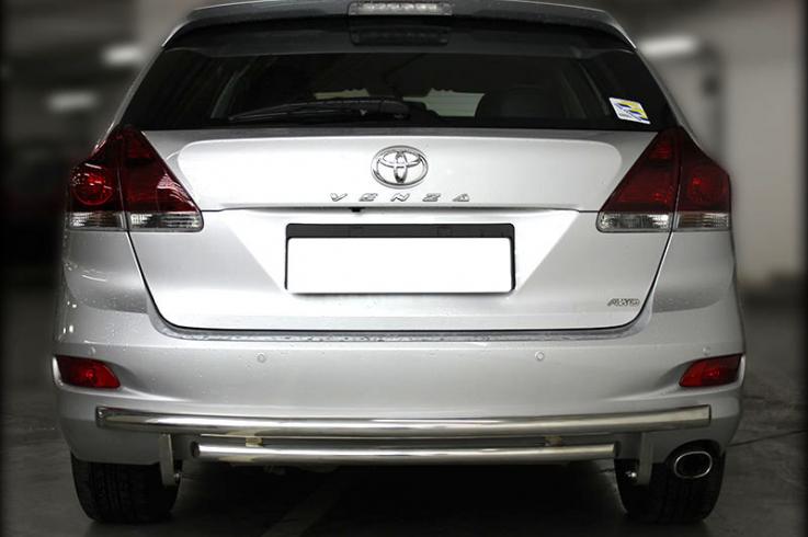 Защита заднего бампера на Toyota Venza фото 1