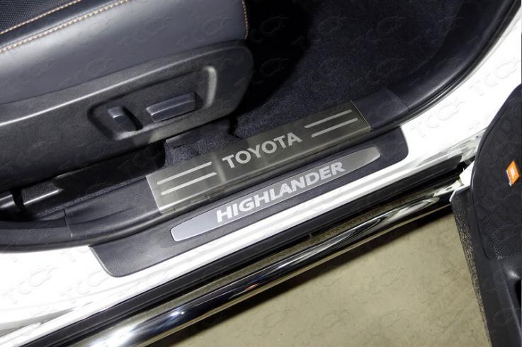 Накладки и молдинги на Toyota Highlander фото 1