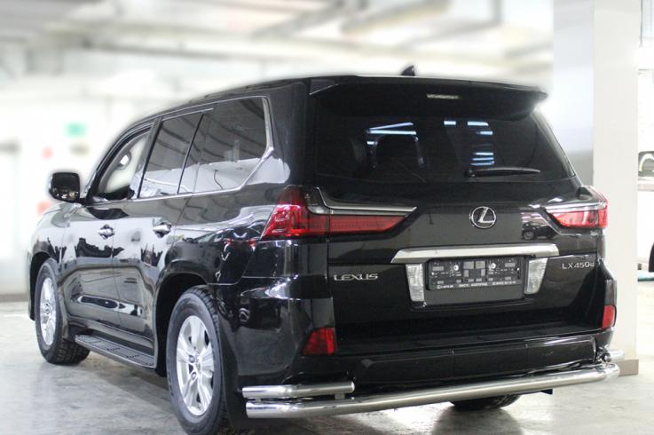 Защита заднего бампера на Lexus LX570-LX450D фото 1