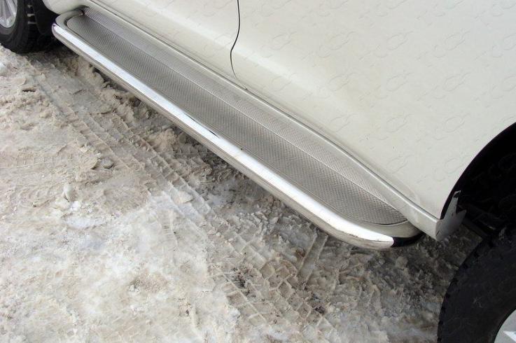 Пороги и боковые трубы на Toyota Land Cruiser Prado 150 фото 1