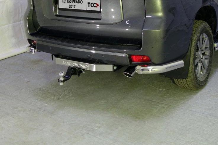 Защита заднего бампера на Toyota Land Cruiser Prado 150 фото 1
