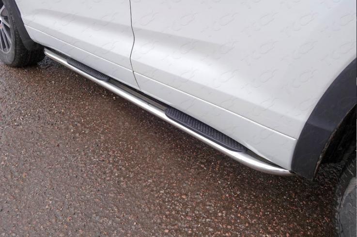 Пороги и боковые трубы на Toyota Highlander фото 1