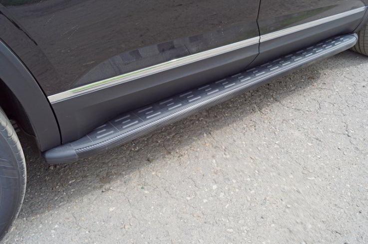 Пороги и боковые трубы на Volkswagen Teramont фото 1