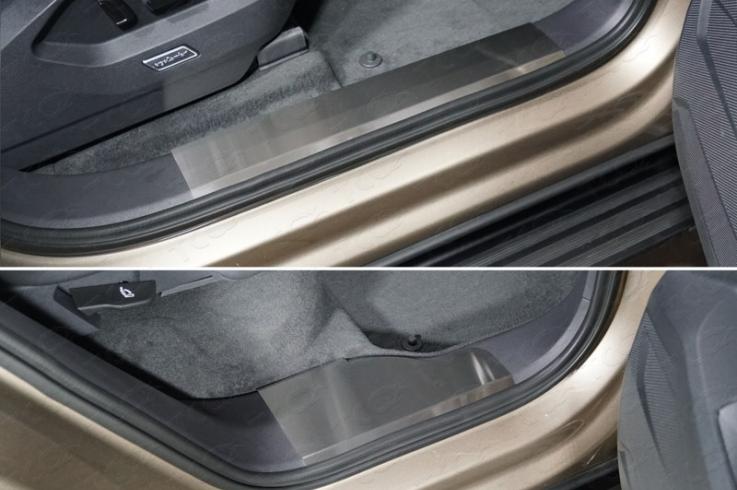 Накладки и молдинги на Volkswagen Touareg фото 1