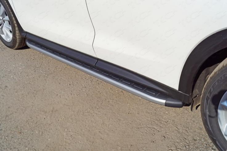 Пороги и боковые трубы на Infiniti QX50 фото 1