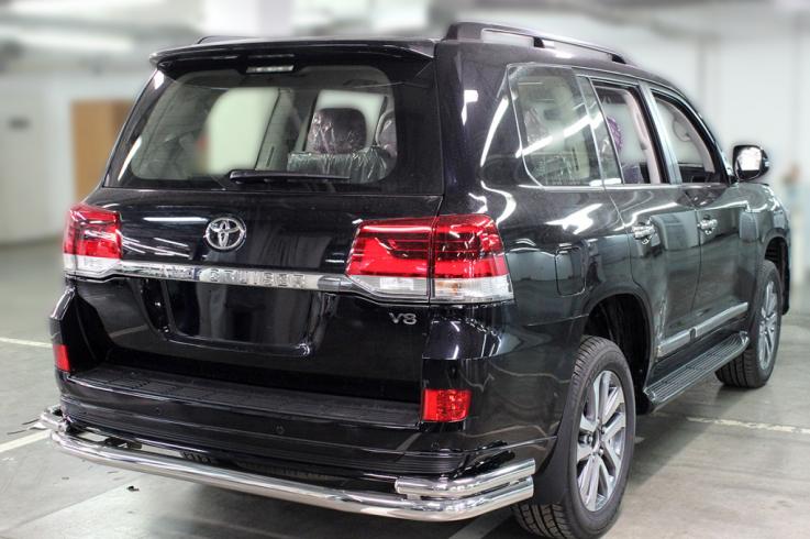 Защита заднего бампера на Toyota Land Cruiser 200 Executive фото 1
