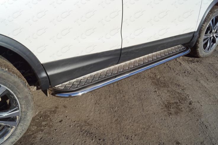 Пороги и боковые трубы на Nissan Qashqai фото 1