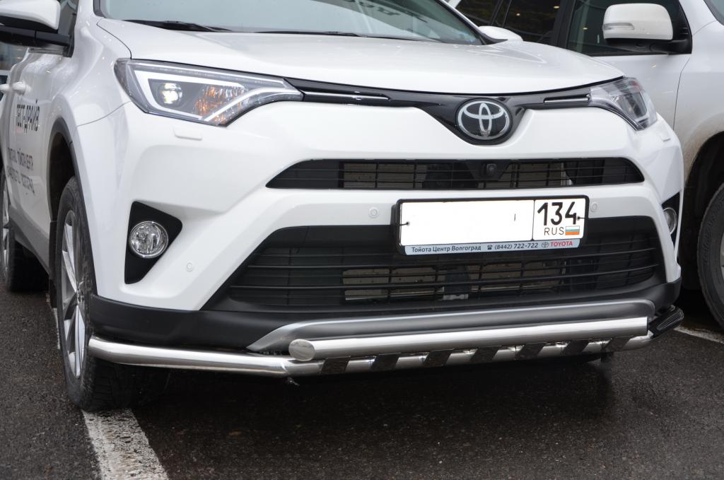 Защита переднего бампера на Toyota RAV4 фото 91