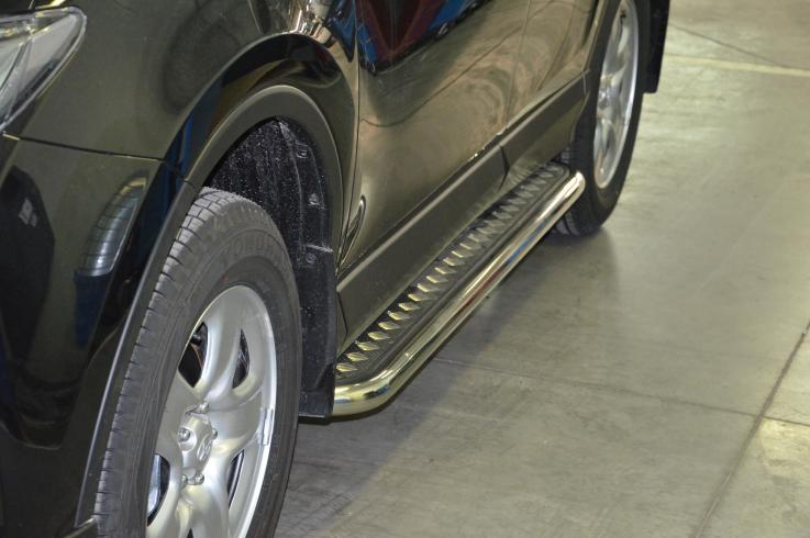 Пороги и боковые трубы на Toyota RAV4 фото 1