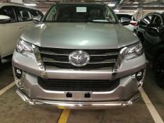 Защита переднего бампера на Toyota Fortuner фото 5