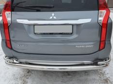 Защита заднего бампера на Mitsubishi Pajero Sport фото 3