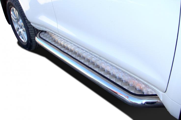 Пороги и боковые трубы на Toyota Land Cruiser Prado 150 фото 1