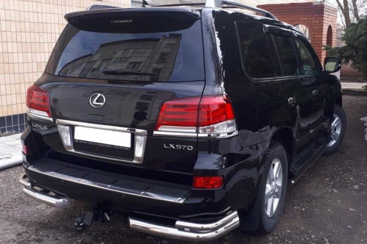 Защита заднего бампера на Lexus LX570-LX450D фото 1