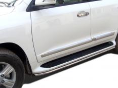 Пороги и боковые трубы на Toyota Land Cruiser 200 фото 3
