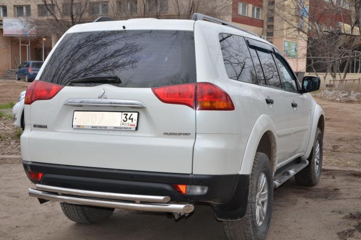 Защита заднего бампера на Mitsubishi Pajero Sport фото 1