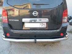 Защита заднего бампера на Nissan Pathfinder фото 3