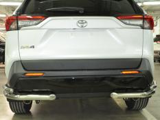 Защита заднего бампера на Toyota RAV4 фото 4