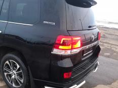 Защита заднего бампера на Toyota Land Cruiser 200 Executive фото 5