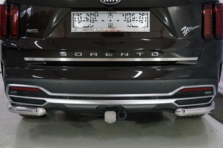 Накладки и молдинги на Kia Sorento фото 1
