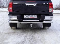 Защита заднего бампера на Toyota Hilux фото 5