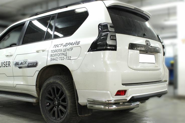 Защита заднего бампера на Toyota Land Cruiser Prado Black Onyx фото 1