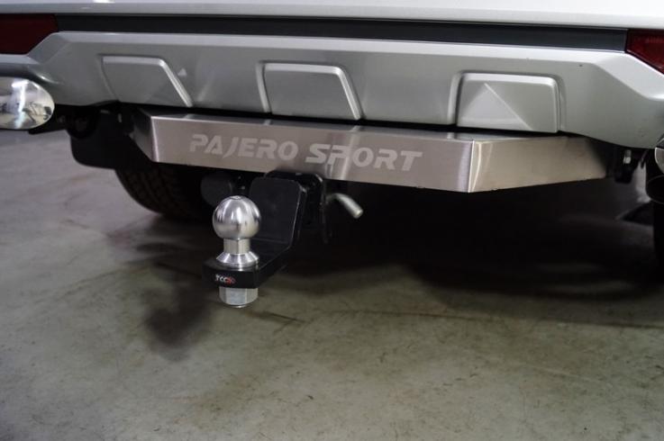Фаркоп на Mitsubishi Pajero Sport фото 1