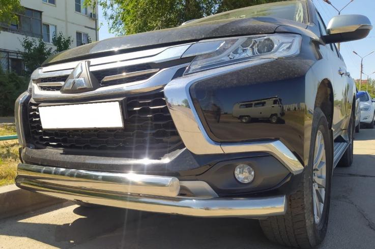 Защита переднего бампера на Mitsubishi Pajero Sport фото 1