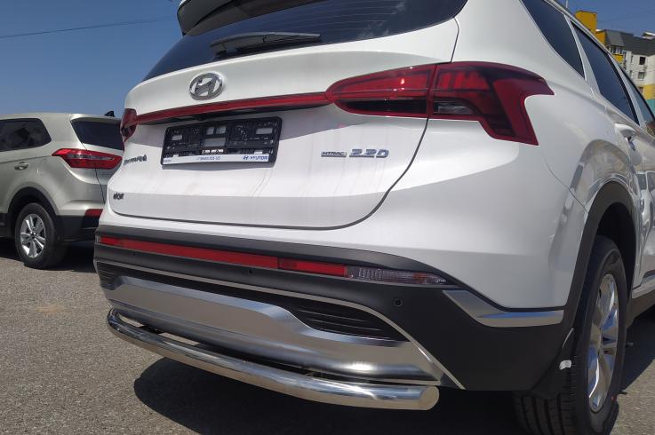 Защита заднего бампера на Hyundai Santa Fe фото 1