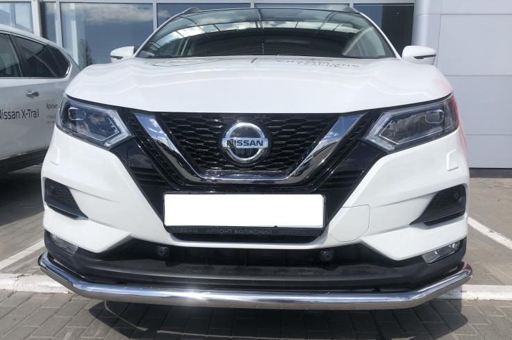 Защита переднего бампера на Nissan Qashqai фото 1