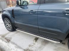 Пороги и боковые трубы на Land Rover Defender фото 6