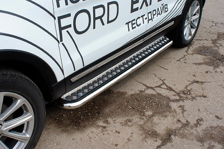 Пороги и боковые трубы на Ford Explorer фото 1