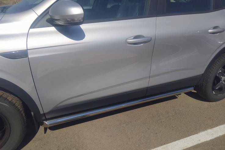 Пороги и боковые трубы на Renault Arkana фото 1