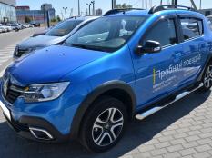 Пороги и боковые трубы на Renault Arkana фото 6