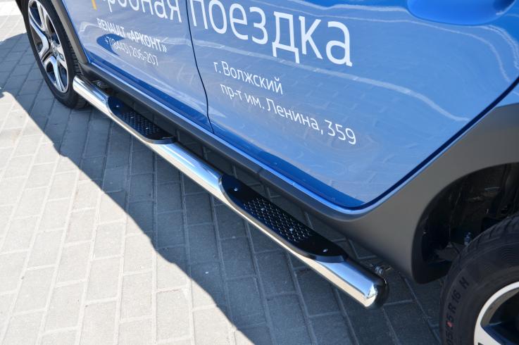 Пороги и боковые трубы на Renault Arkana фото 1