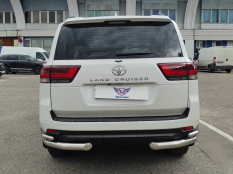 Защита заднего бампера на Toyota Land Cruiser 300 70th Anniversary фото 26