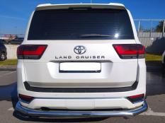 Защита заднего бампера на Toyota Land Cruiser 300 70th Anniversary фото 3