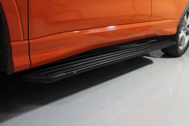 Пороги и боковые трубы на Audi Q3 фото 1