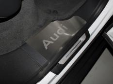 Накладки и молдинги на Audi Q8 фото 3