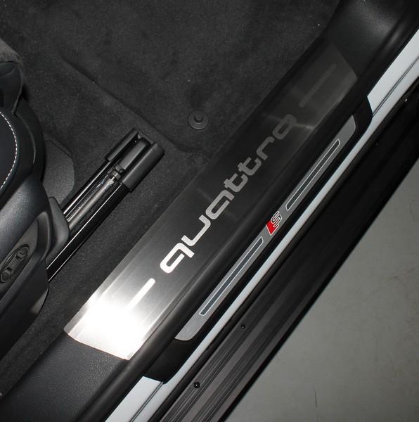 Накладки и молдинги на Audi Q8 фото 12