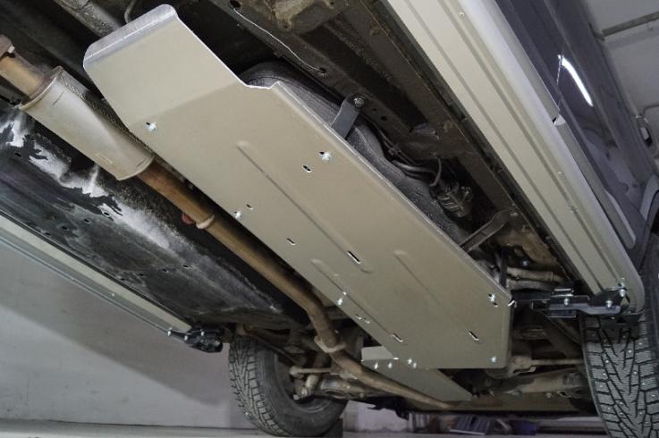 Защита картера двигателя и КПП на Geely / Belgee Atlas Pro / X70 фото 1
