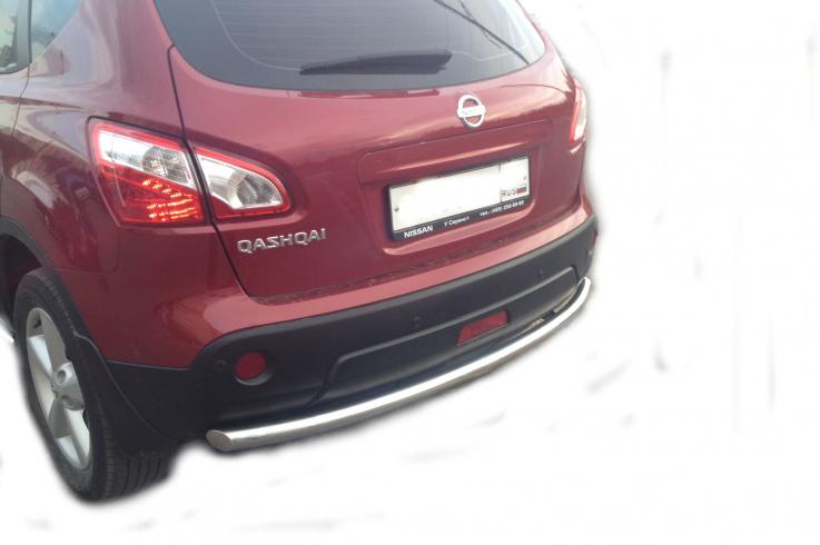 Защита заднего бампера на Nissan Qashqai фото 1