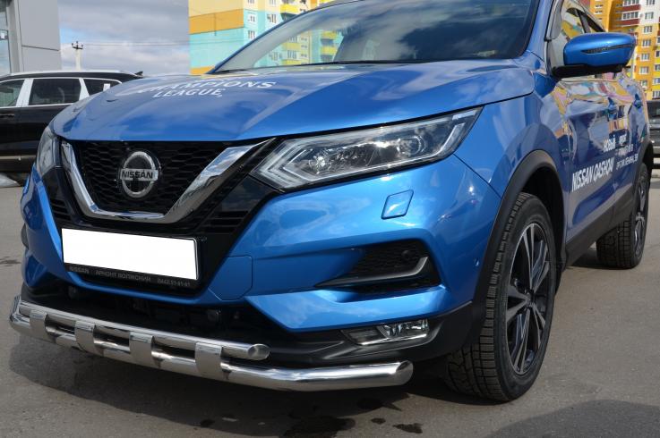 Защита переднего бампера на Nissan Qashqai фото 1